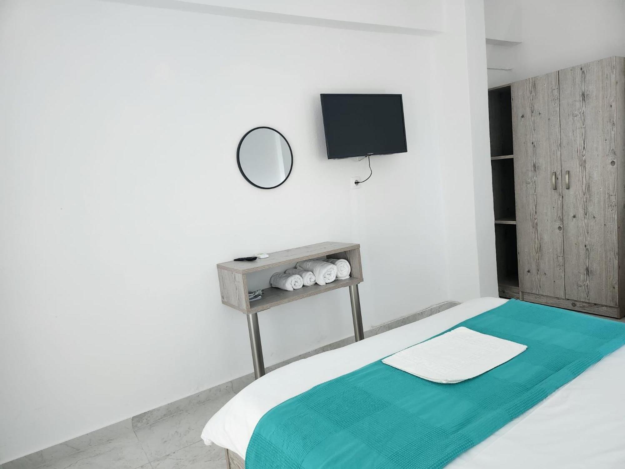 La Familia Apartments Olympiakí Aktí Екстериор снимка
